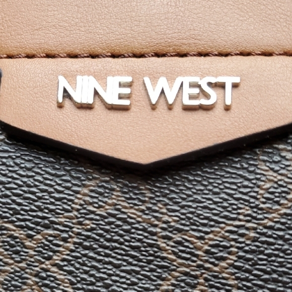 Nine West Tan and Black Crossbody Bag - Picture 2 of 13